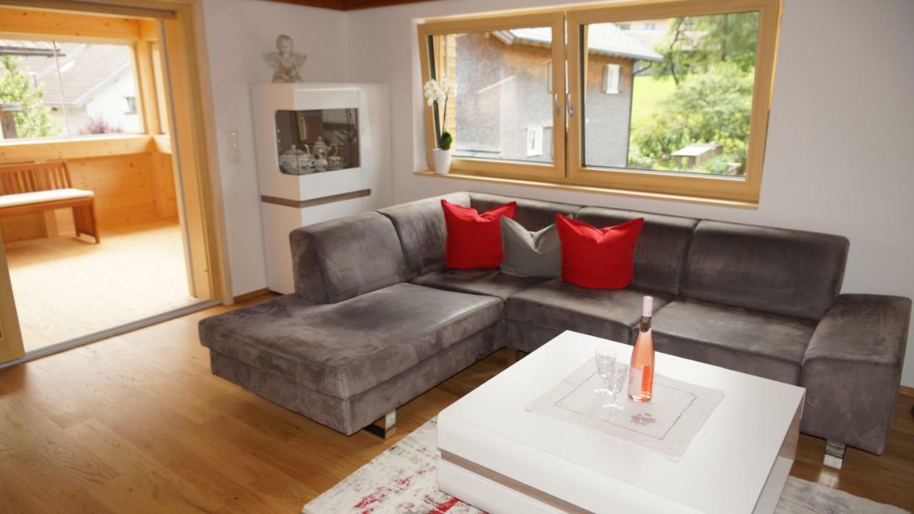 Ferienwohnung Haus Edeltraud Mellau Exterior foto